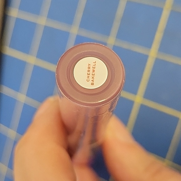 I ❤️ Revolution Vinyl Cherry Bakewell Liquid Lipstick New Sealed - Picture 6 of 6